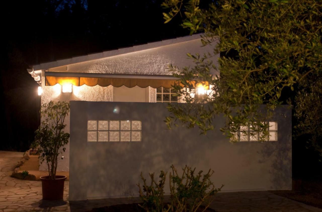 Ca L'Eli Different Experience Hutt 12157 Guest House Mont-roig del Camp ภายนอก รูปภาพ